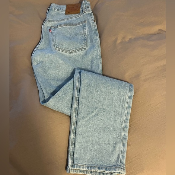 Levi's Women's Straight Leg Jeans in Light Blue - Picture 6 of 6